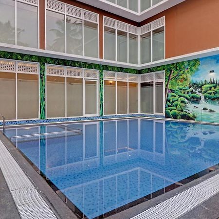 Hotel Treebo Golden Terminal, Kochi Airport Zewnętrze zdjęcie