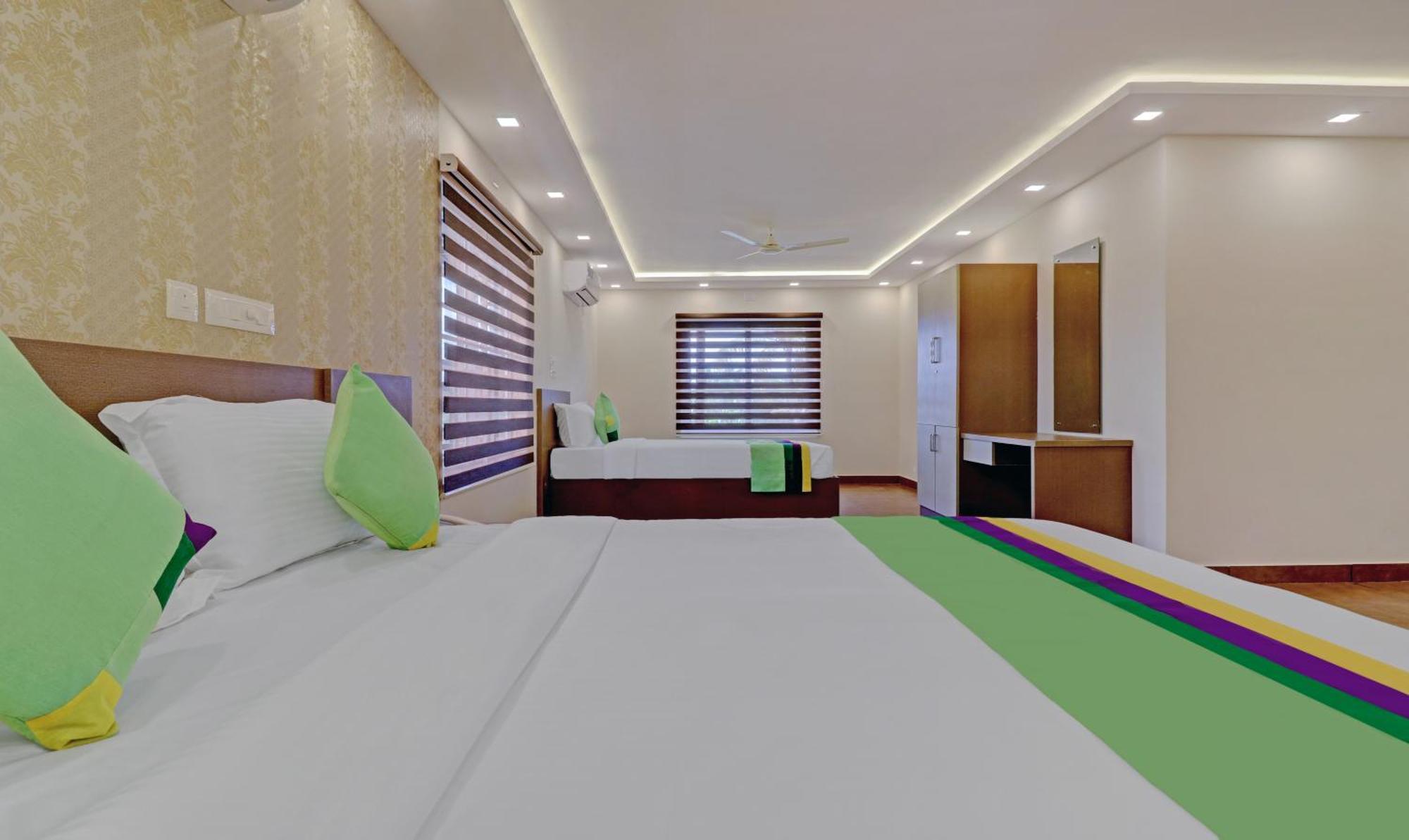 Hotel Treebo Golden Terminal, Kochi Airport Zewnętrze zdjęcie