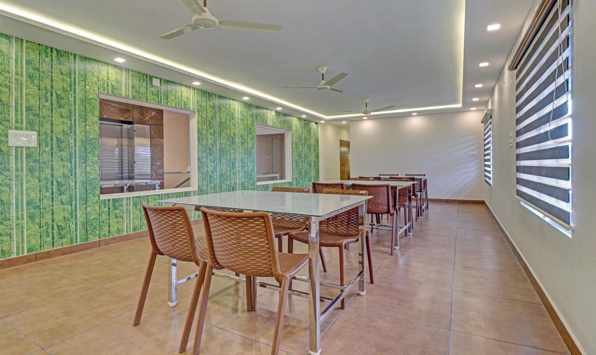 Hotel Treebo Golden Terminal, Kochi Airport Zewnętrze zdjęcie