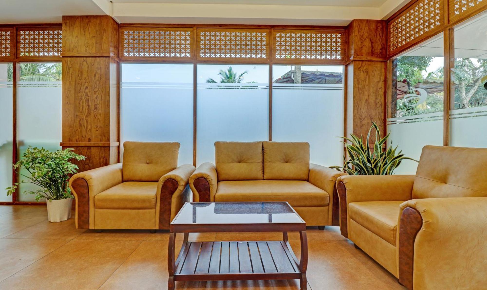 Hotel Treebo Golden Terminal, Kochi Airport Zewnętrze zdjęcie