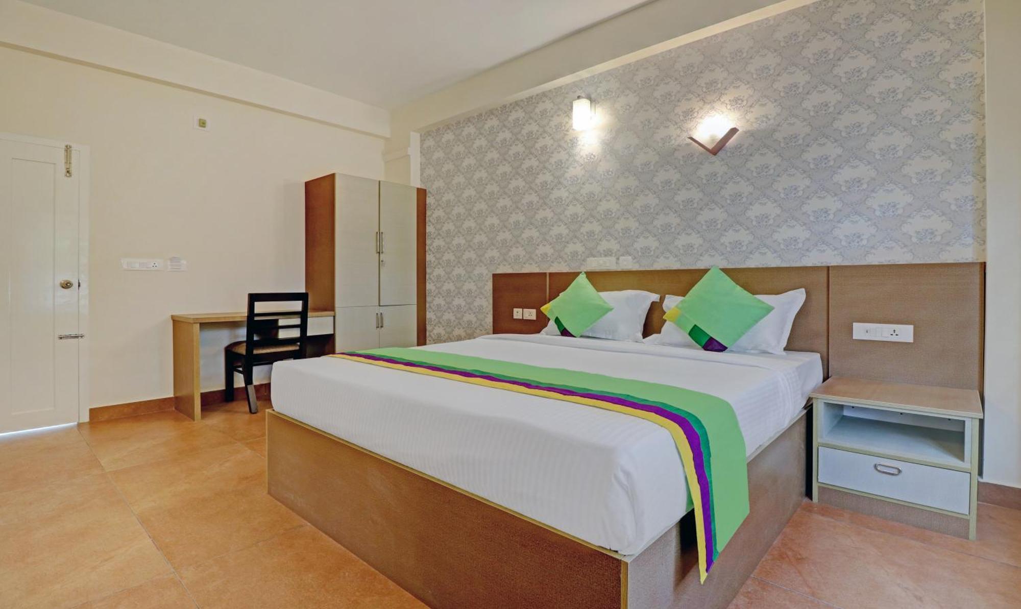 Hotel Treebo Golden Terminal, Kochi Airport Zewnętrze zdjęcie