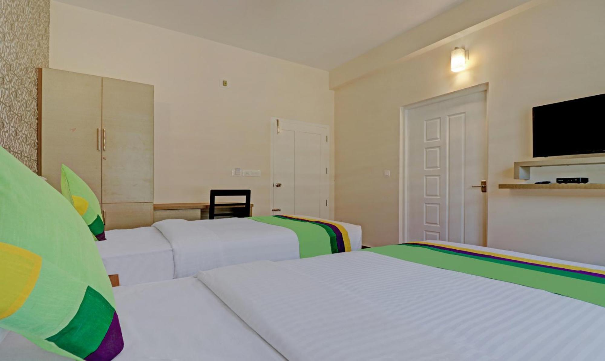 Hotel Treebo Golden Terminal, Kochi Airport Zewnętrze zdjęcie