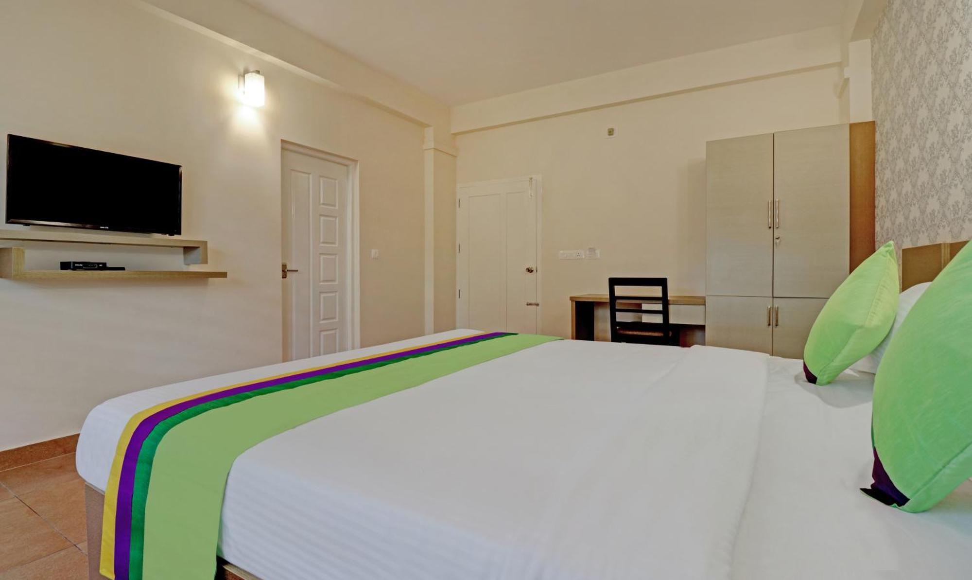 Hotel Treebo Golden Terminal, Kochi Airport Zewnętrze zdjęcie