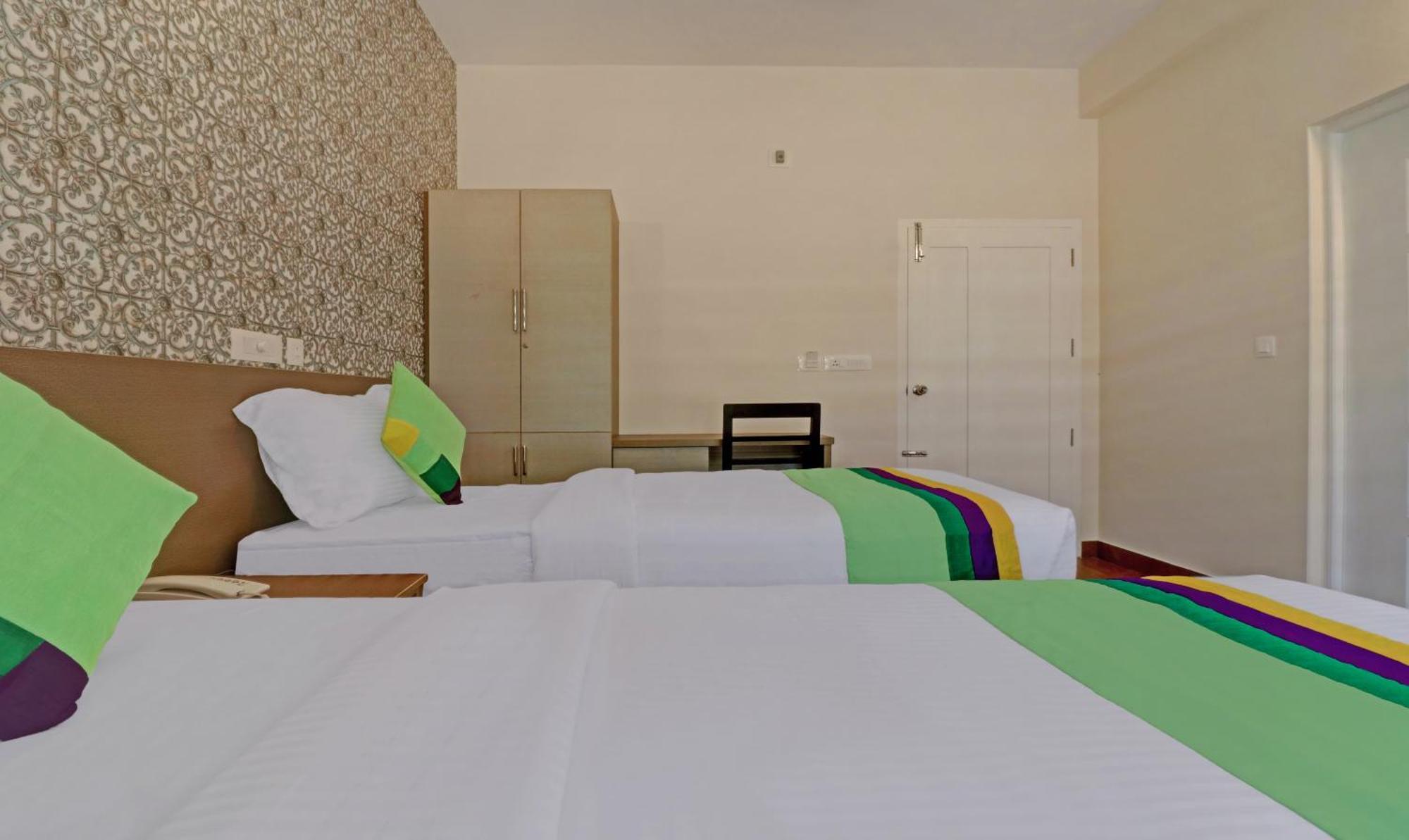 Hotel Treebo Golden Terminal, Kochi Airport Zewnętrze zdjęcie