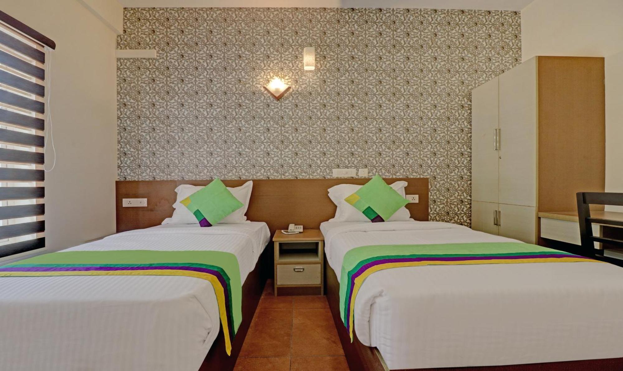Hotel Treebo Golden Terminal, Kochi Airport Zewnętrze zdjęcie