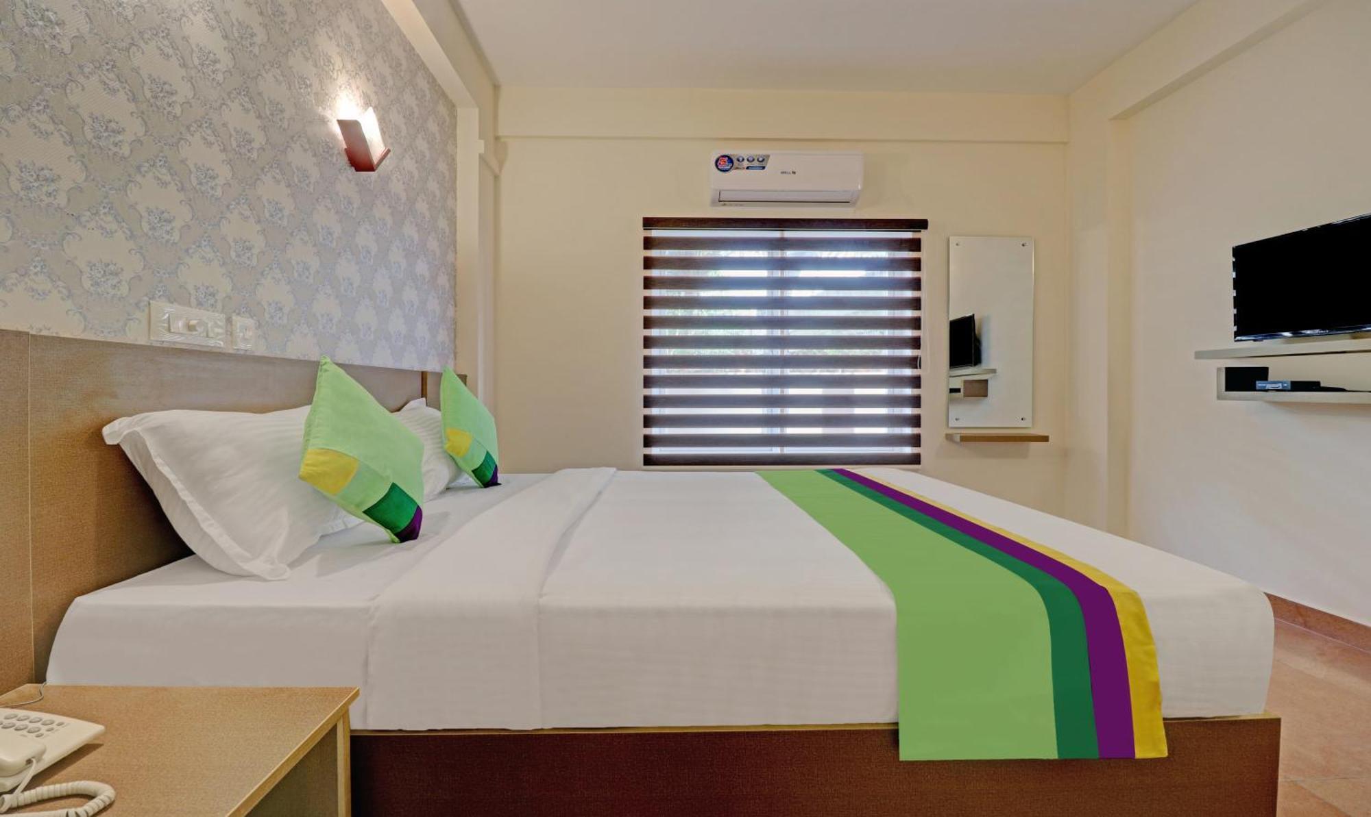 Hotel Treebo Golden Terminal, Kochi Airport Zewnętrze zdjęcie